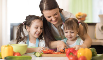 “As crianças seguem os exemplos dos pais, inclusive na alimentação”