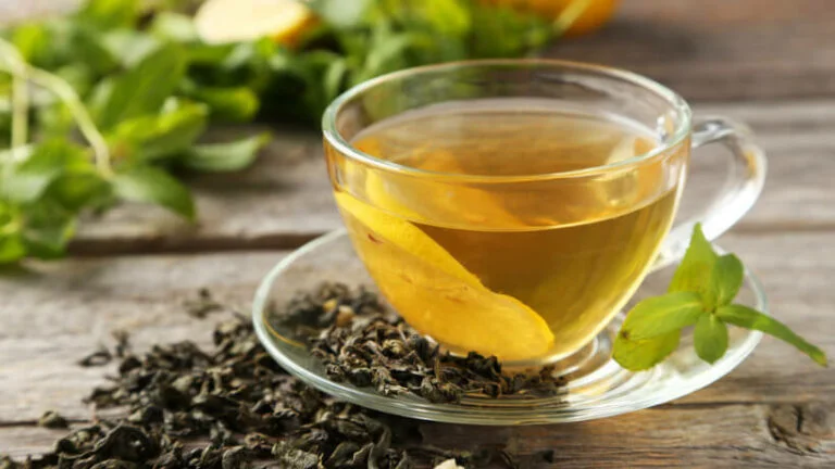 Chá verde: como fazer e benefícios para saúde