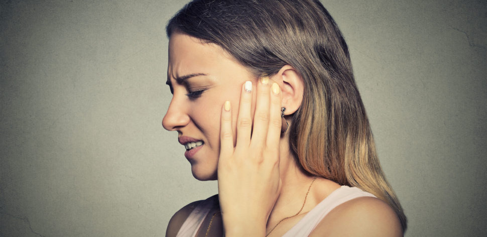 Dor de ouvido pode ter diversas causas; veja como tratar