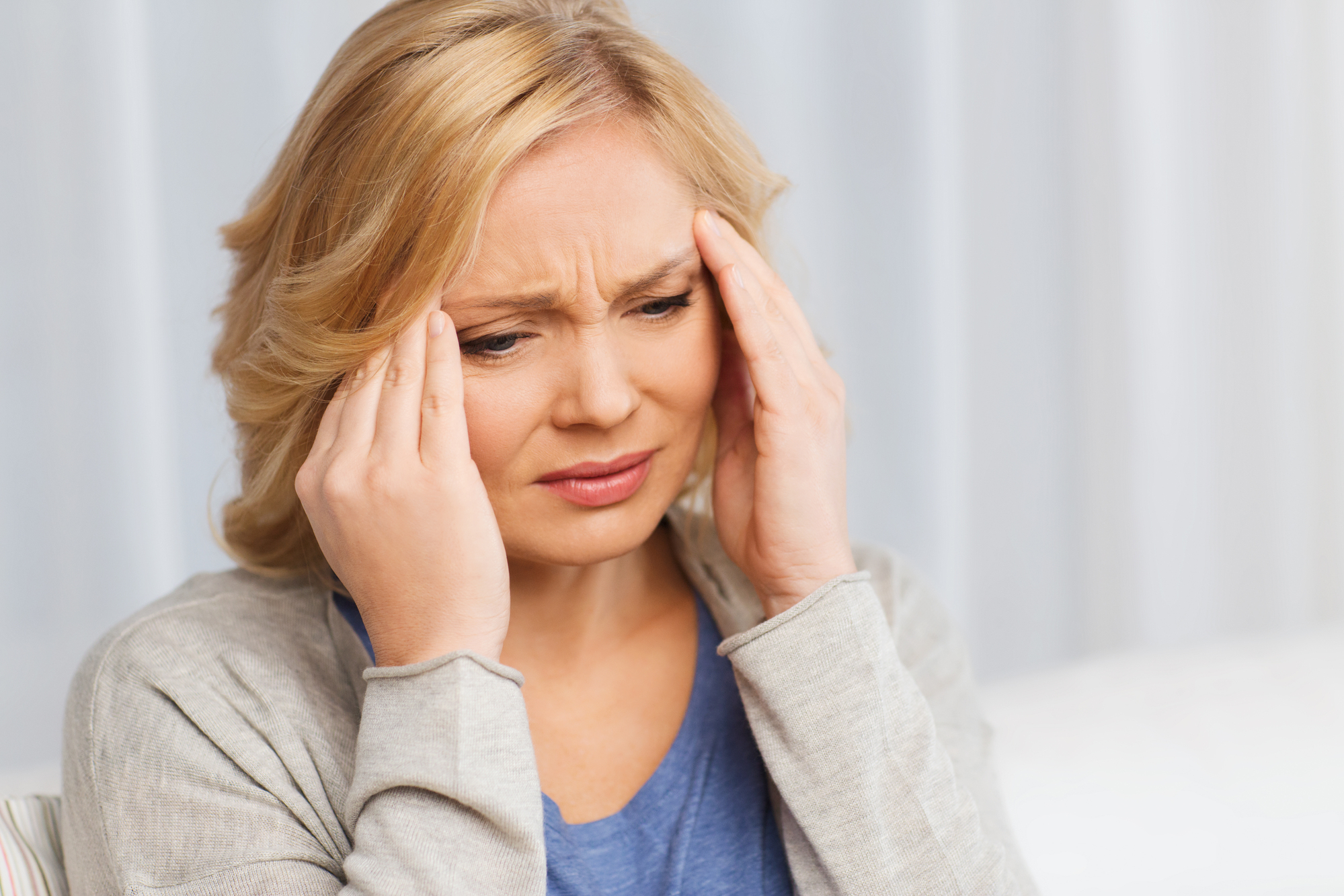 Dor de cabeça: conheça as causas e como aliviar os sintomas