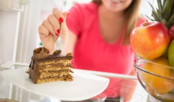 Como controlar a gula e evitar seus efeitos nocivos?
