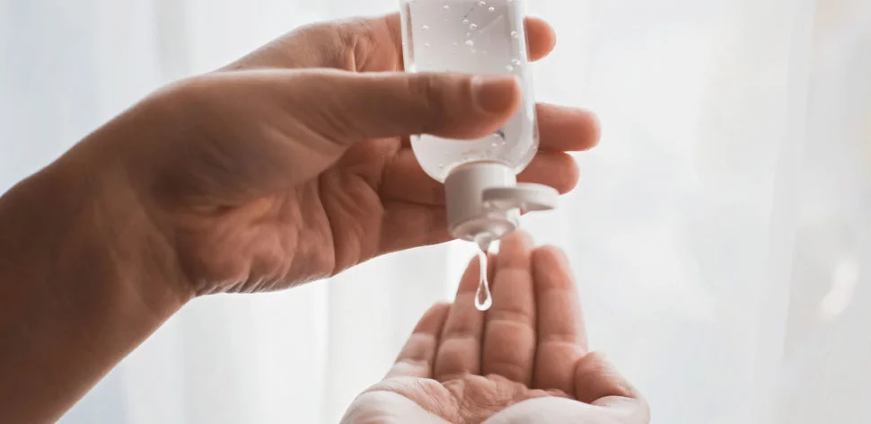 Qual o melhor álcool gel para higienizar as mãos?