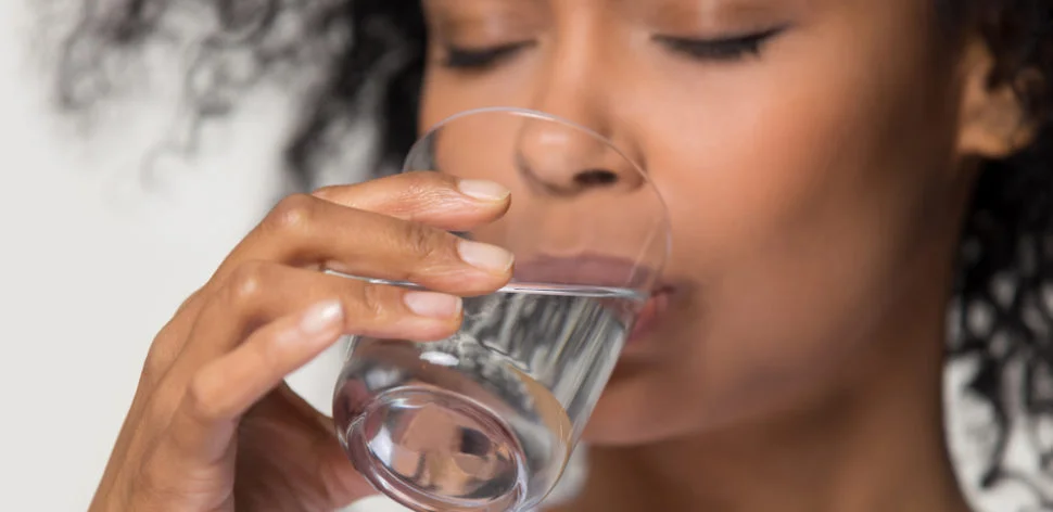Conheça os benefícios da água para o seu organismo