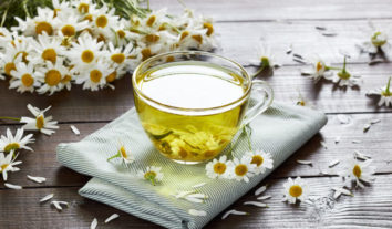 Chá de camomila: benefícios e como fazer