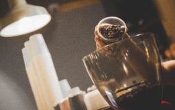 Café tem impacto positivo na saúde cognitiva; revela estudo