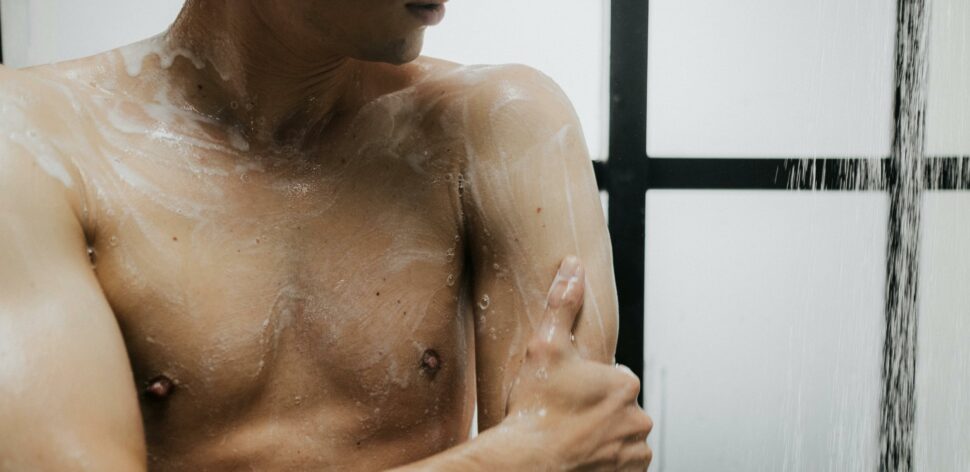 Banho quente realmente ajuda nos sintomas da sinusite?