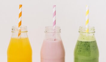 Hora do lanche: como escolher o suco de fruta para o seu filho