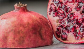 Romã ajuda no equilíbrio intestinal? Veja 4 benefícios dessa fruta exótica
