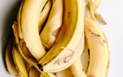 Casca da banana também tem serventia para a saúde? Descubra