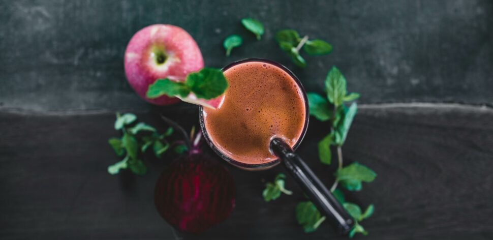 Suco de maçã com couve: veja receita e benefícios para a saúde