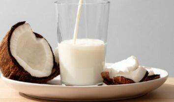 Leite de coco: veja 5 benefícios da bebida para o corpo