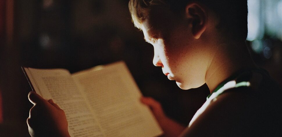 Dia do Livro Infantil: como incentivar a leitura desde cedo e quais os benefícios?