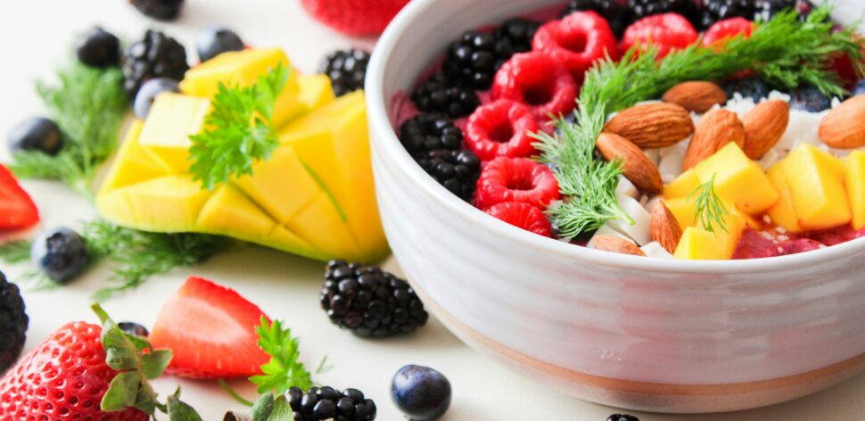 3 frutas que podem ser consumidas todos os dias e trazem muitos benefícios