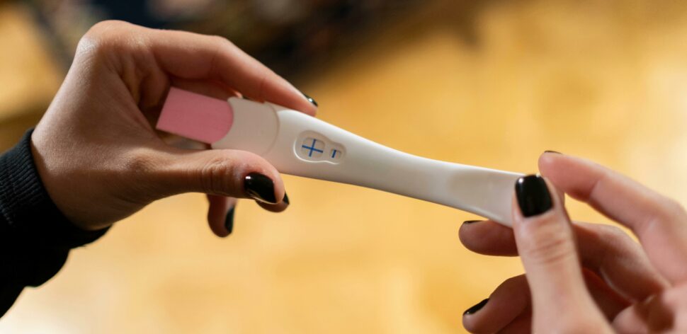 Teste de gravidez: exame de sangue é necessário após resultado positivo?
