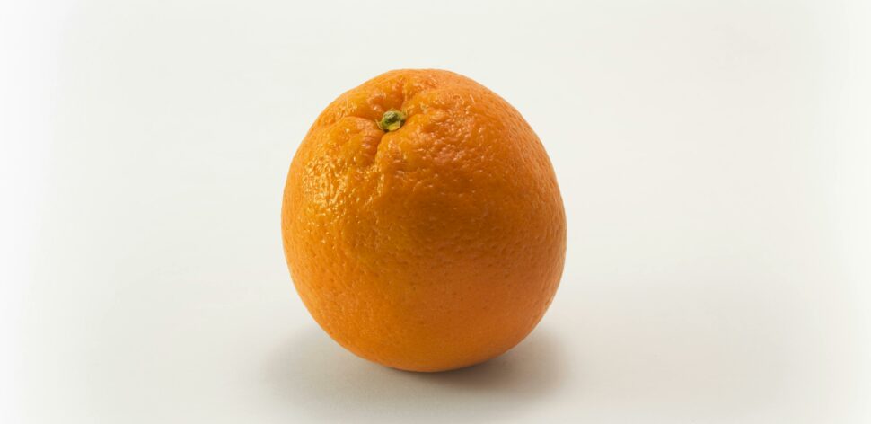 Veja fruta que oferece 100 vezes mais Vitamina C do que a laranja