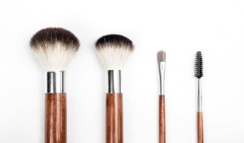 Como higienizar os pincéis de maquiagem?