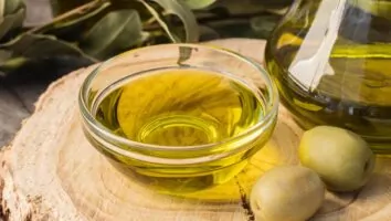 Quanto de azeite por dia é saudável? Veja o que dizem os especialistas