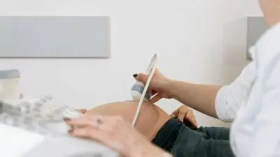 A pré-eclâmpsia exige atenção médica em toda a gestação | Imagem: Pexels