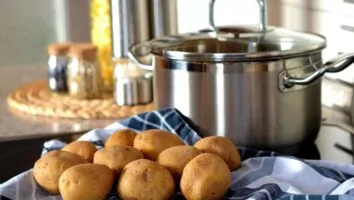 Comer batata com casca é saudável? Descubra