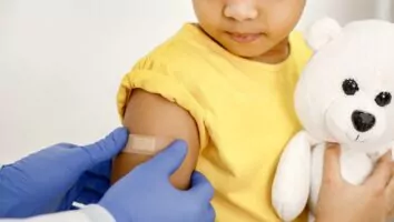 Vacinação infantil: a importância de manter as doses em dia