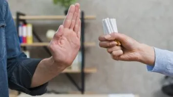 Como parar de fumar: veja o tratamento oferecido pelo SUS