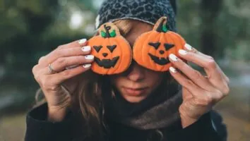 Lente de contato colorida: evite riscos no Halloween